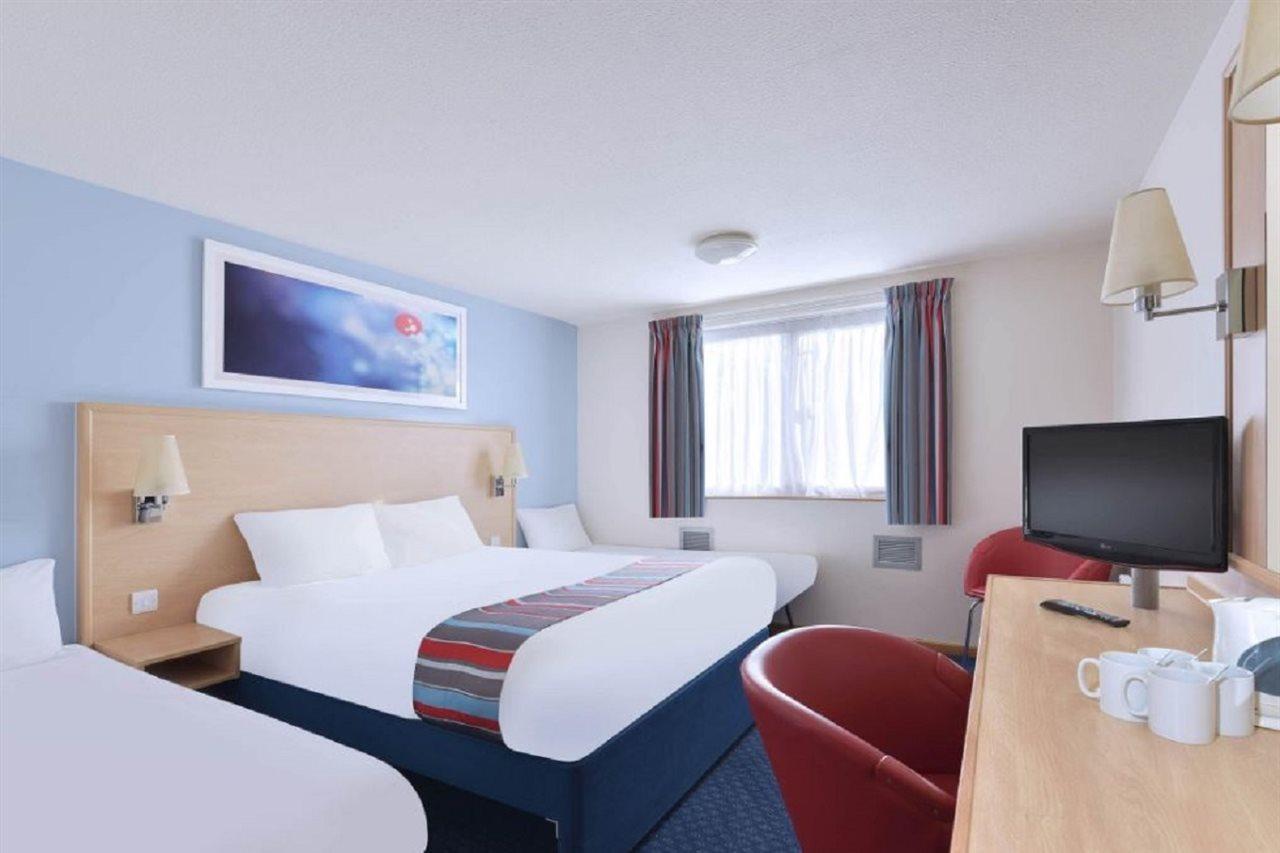 Travelodge Bedford Wyboston Buitenkant foto