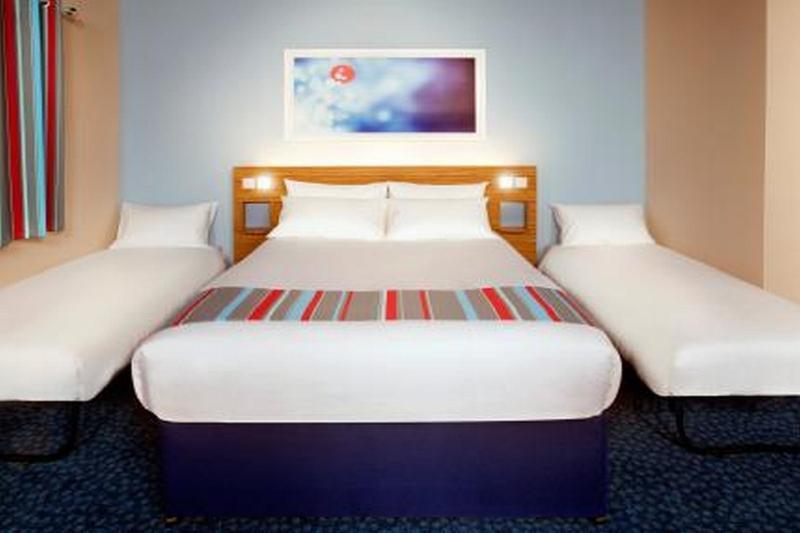 Travelodge Bedford Wyboston Buitenkant foto